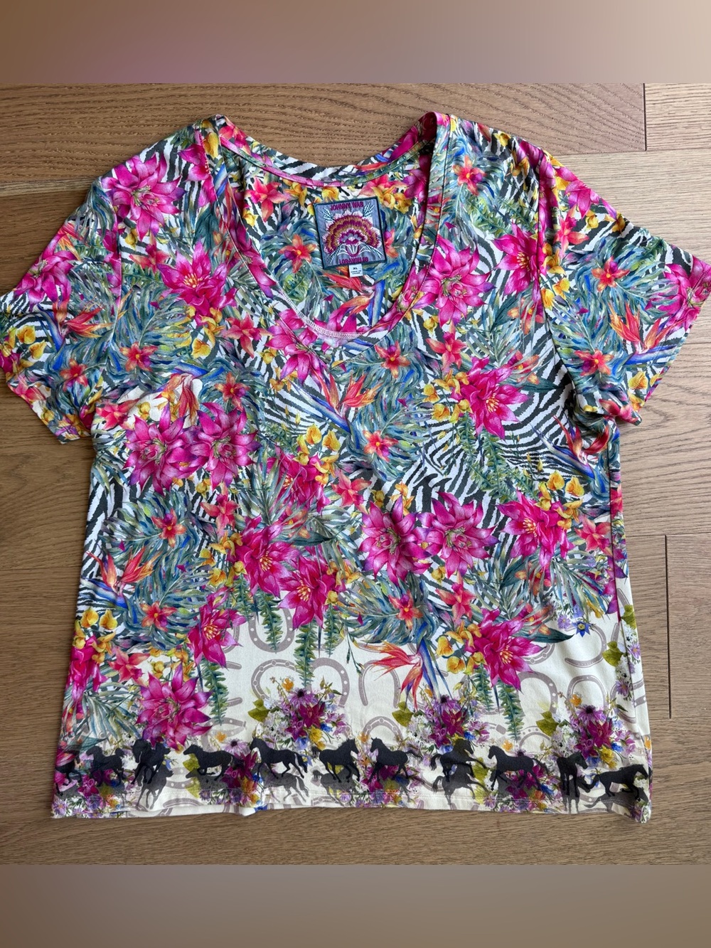 Johnny Was Seabiscuit Favorite Tee V-Neck Bamboo Floral Horse Print XL